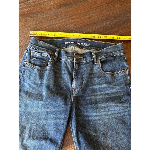 Old Navy Midrise Flare Jean - Picture 4 of 8